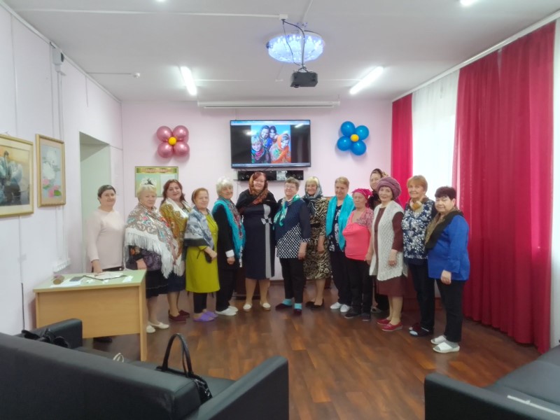 Познавательно-игровая  программа «Оклад для женского лица»